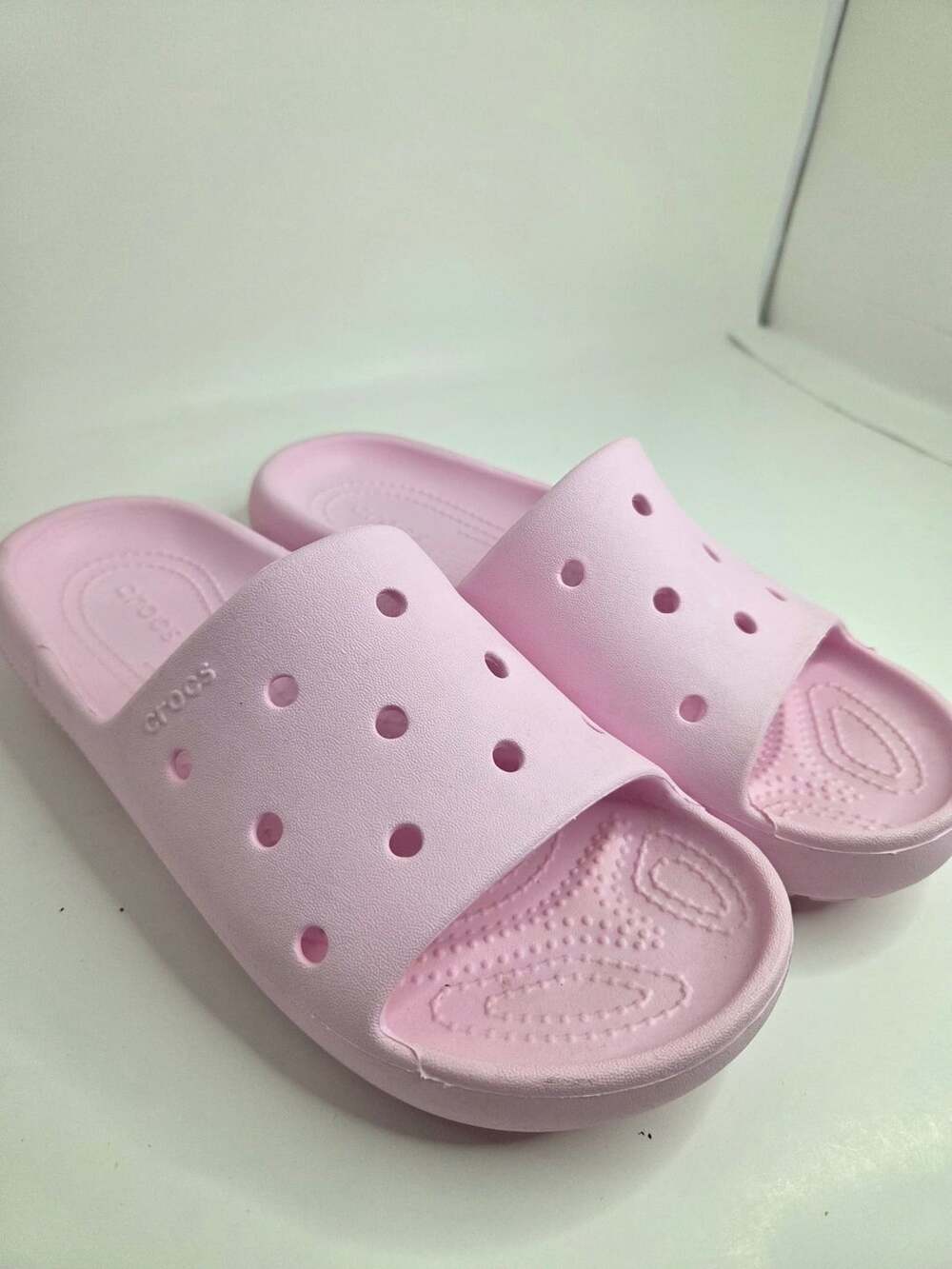Crocs Classic Slide Size W7 Pink Sandals